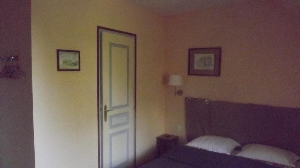 Manoir De Rouesse Hotel Laval  Room photo
